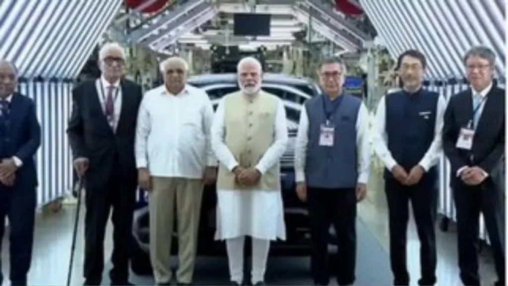 Maruti Suzuki e-Vitara, भारत की पहली इलेक्ट्रिक एक्सपोर्ट कार, Modi EV launch 2025, Suzuki EV investment India