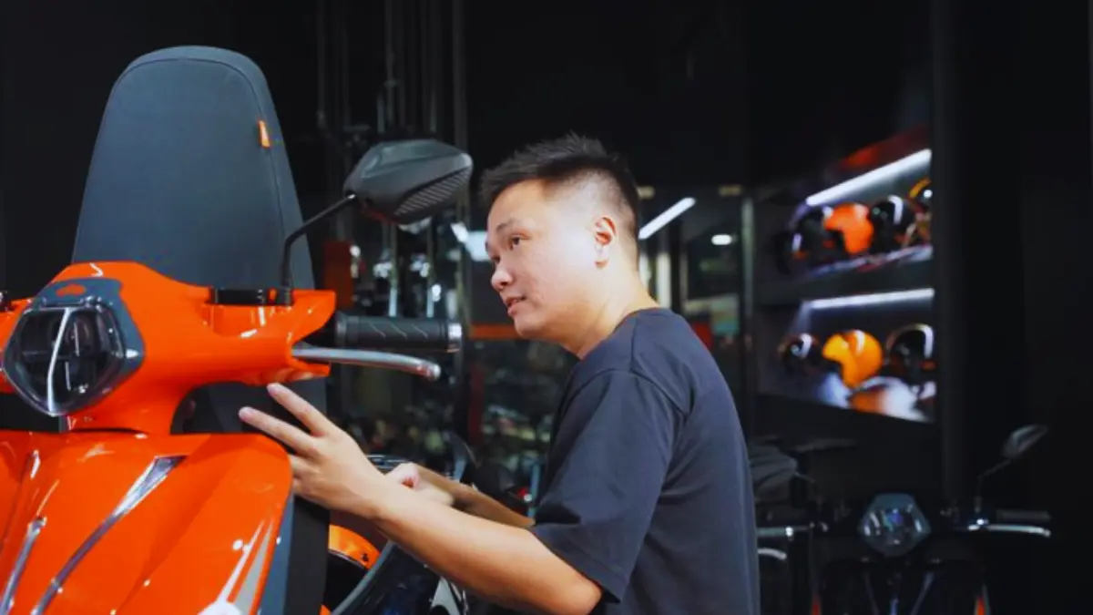 Dat Bike electric motorbike, Dat Bike Quantum range, Weaver++ specs Vietnam EV, EV motorbike funding Vietnam, Vietnam two-wheeler EV startup, EV ride-hailing partnership Asia